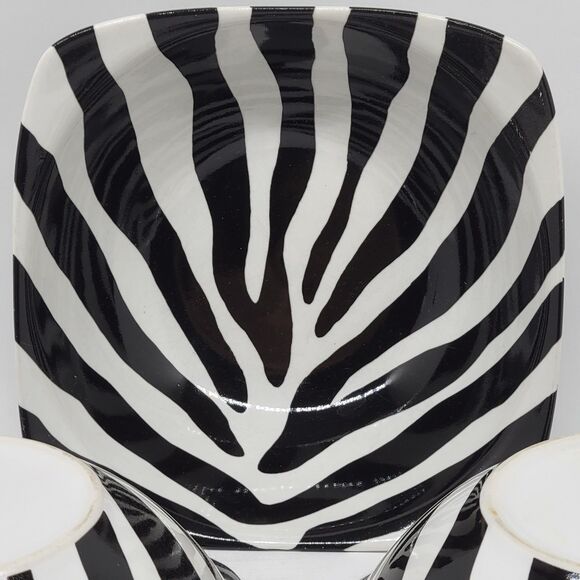 222 Fifth Zebra Black And White 6" W X 2"T Bowls Set of 3 GUC READ DESC - Picture 7 of 9